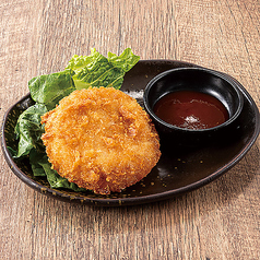 旨味たっぷり！カニクリームコロッケ　