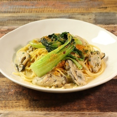 瀬戸内牡蠣と青梗菜のオイルパスタ カラスミ風味