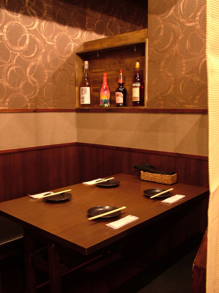 【4名様アレンジの半個室】人数に応じた半個室をご用意。最大24名様まで収容可。