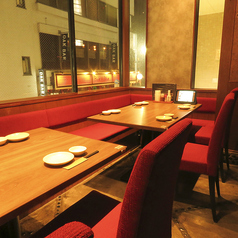 気軽なお食事にはこちらのお席で☆少人数～ご利用いただけるお席ご用意しております！【赤坂見附で居酒屋・蟹・海鮮・和食のお店をお探しなら北海道へ】