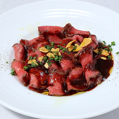 道産牛もも肉のローストビーフ