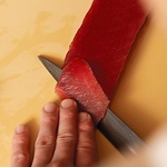 柳橋市場にて直接仕入れた新鮮鮮魚がお薦めです。料理長自ら柳橋市場に仕入れております。