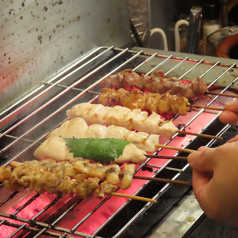 串揚げと串焼きが看板メニュー！大きなサイズの串揚げは毎日一本一本丁寧に手仕込み◎