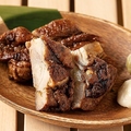 料理メニュー写真 鶏モモ燻製