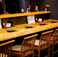 カウンター席・テーブル席・個室ご用意ございます。