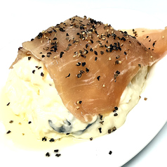 生ハムと黒オリーブのポテトサラダ