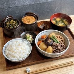 肉じゃが定食