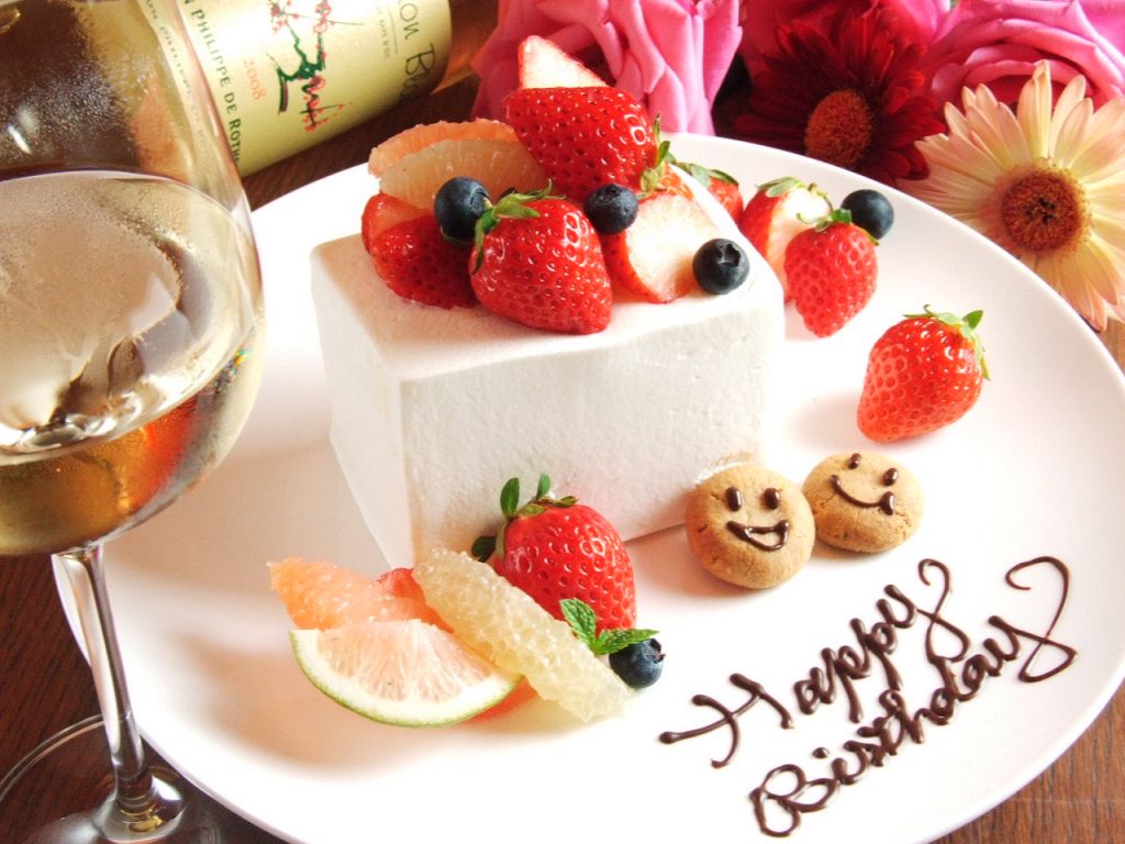 こちらもパティシエ特製のケーキ付♪記念日コースは3600円！大切な日には素敵なケーキでお祝★