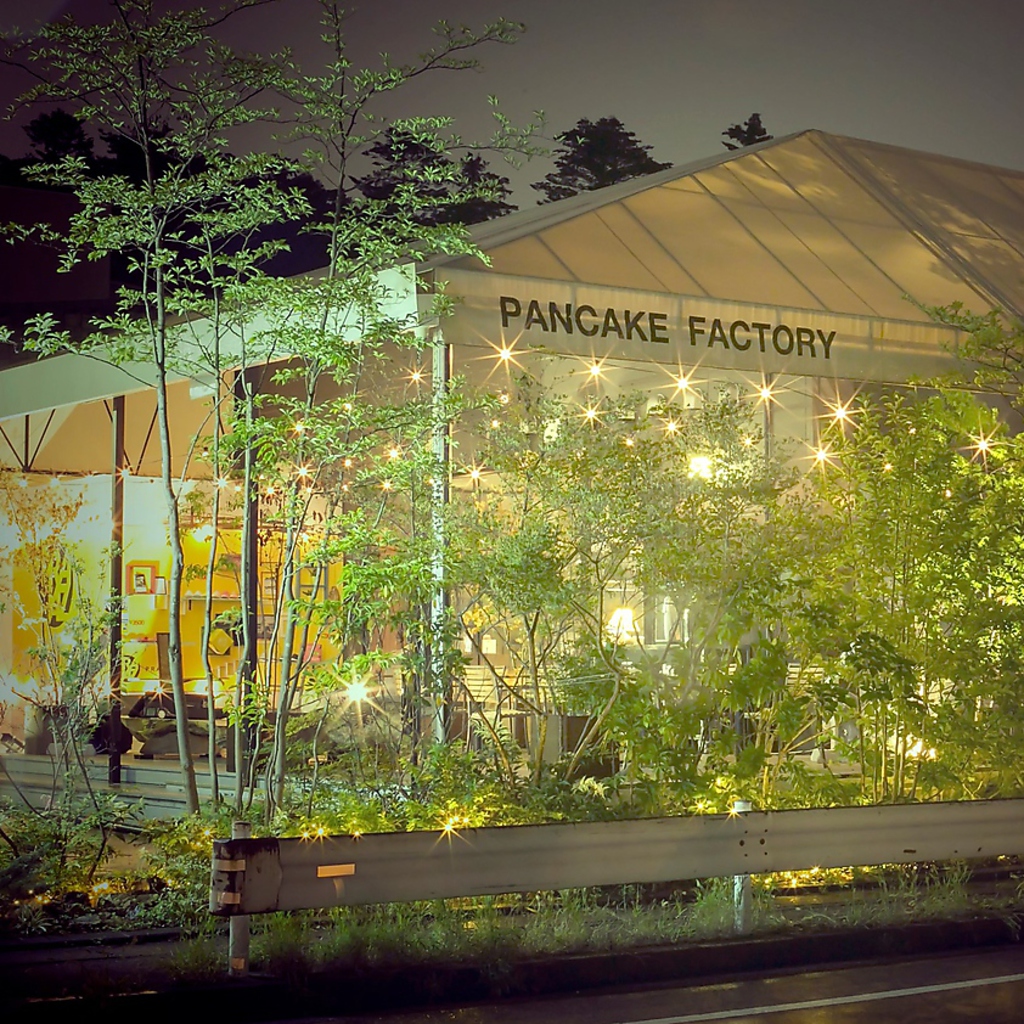 アメリカンレストラン『パンケーキファクトリー』はランチにもディナーにもピッタリな空間☆
