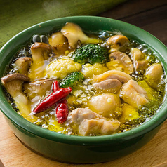 鶏ときのこのアヒージョ~バゲット4枚付き~