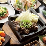 当店の自慢料理を惜しみなく詰め込んだコース料理の数々を是非ご堪能下さい。ご宴会などに最適です。