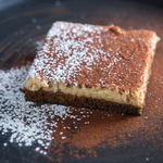 【ティラミス】とろけるなめらかな舌触りと鼻から抜けるコーヒーの香ばしい風味がクセになる一品