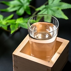 昼飲みOK！一品料理も豊富で、酒場的なご利用も大歓迎