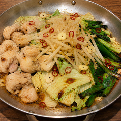【夏季限定】焼きもつ鍋 〆は油そばがオススメ!