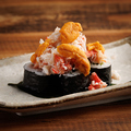 料理メニュー写真&nbsp;ズワイガニと雲丹の宝石握り