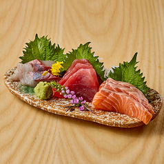 旬鮮魚のお造り三種盛り