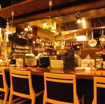 気の置けない仲間や、大事な仕事の話等をするのにも人気のカウンターです◎