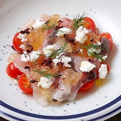 鮮魚とトマトマリネのカルパッチョ　～カッテージチーズと白だしジュレ～