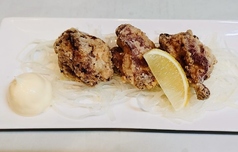 鳥もも唐揚げ(3ヶより)
