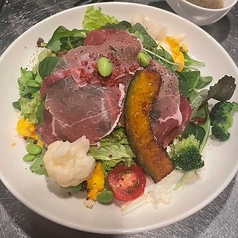 生ハムとホーレン草のミモザサラダ