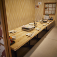 掘りごたつ席なので、足元楽々でおくつろぎ頂けます。女子会や合コン、接待やご家族様でのご利用など様々なシーンでご利用下さい。お得な飲み放題付のコースメニューを多数ご用意してお待ちしております。