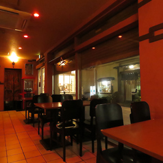 10名様前後でのご来店も大歓迎！テーブルを繋げて横並びでのご案内が可能です◎人気メニューが楽しめるコースや単品料理もございます！ぜひご予約の上ご来店ください！