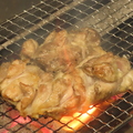 料理メニュー写真 地鶏の炭火焼き