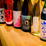 相性抜群の日本酒も豊富に揃えています。