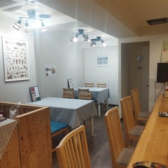 店内貸切は8名～12名様でご利用可能。ビュッフェスタイルやコース料理のご対応可能です。またお店のスペースを利用して何かイベントや講習会などやってみたい方もご相談ください。