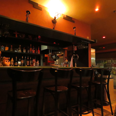 お1人様やデートにおすすめ♪カウンター席ございます！約60種類のプレミアムテキーラが並ぶ陽気な空間♪他にも世界各国のビールを取り揃えております！