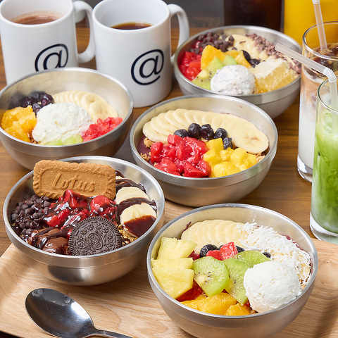 アサイーボウル＆グリークヨーグルト食べ放題！Wi-Fi・電源完備でカフェ作業にも◎