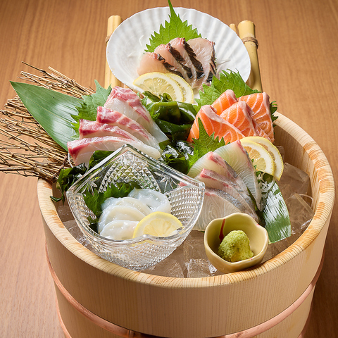 旬の海鮮、野菜を中心にもてなす。創作和食を時間を忘れてごゆるりと。