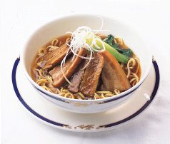 豚角煮ラーメン（扣肉麺）