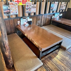掘りごたつ席