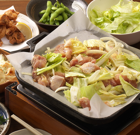 鶏ちゃんは飛騨地方の郷土料理。当店自慢の秘伝のタレ、新鮮な京丹波鶏の鶏ちゃん