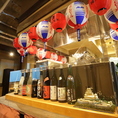 店内入ってすぐ目を引くのは姫路城の模型と兵庫県の地酒10種類のディスプレイになります♪実際に地酒はメニューにも御座いますのでお好きな地酒を美味しい料理とどうぞ！