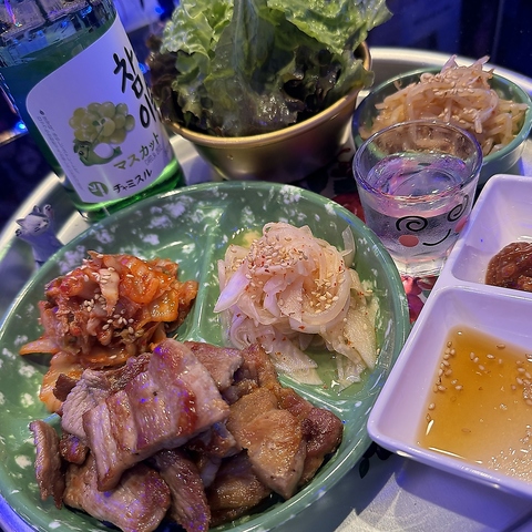 【韓国料理もおススメ】サムギョプサルその他韓国料理☆の写真