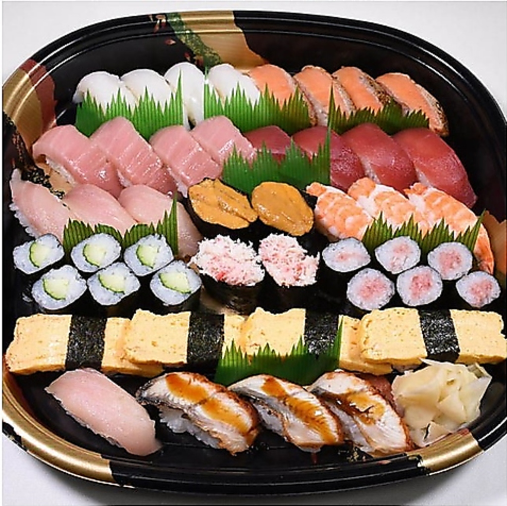 【お持ち帰り寿司】当店の味をご家庭でもお楽しみいただけます◎テイクアウトも豊富にご用意あります