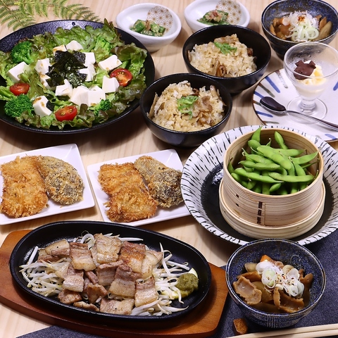 各種ご宴会に♪2時間飲み放題付き宴会メニューございます！