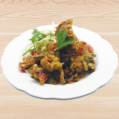 蟹のソフトシェルニンニク揚げ　プーニムトードカティアム　Thai fried-soft shell crab with garlic