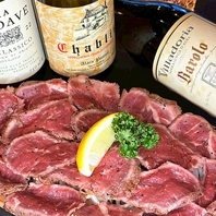 熱々の鉄板からはみ出るほどたっぷりのタリアータ！