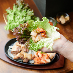 韓国料理 模範飲食店 心斎橋の特集写真