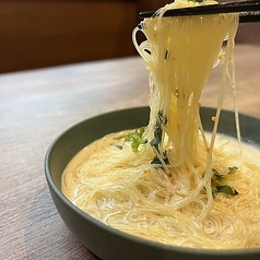 うにと飛び子のクリーム春雨