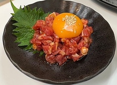 生ラム肩ロースユッケ