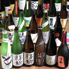 こだわりの日本酒や焼酎などのお酒の品々