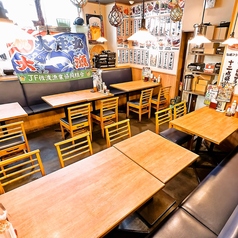 【お連れ様と！】ランチタイムも営業◎グループでも大人気の定食を堪能できる席