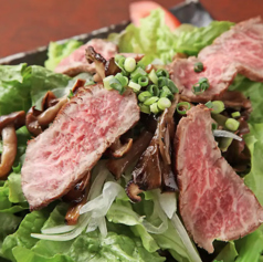 牛タタキと木の子の和サラダ