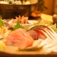 日本酒に合わせた料理をご希望の方は店長にご相談ください！その時の旬の素材、新鮮な魚を使った料理をお出しします。