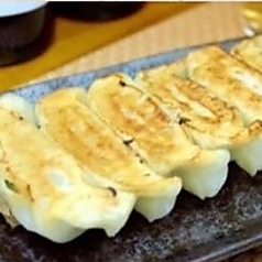 沖縄アグー餃子！肉汁溢れる絶品な味わいをご堪能の写真