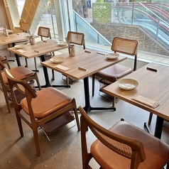 テーブル席/席の指定はできません